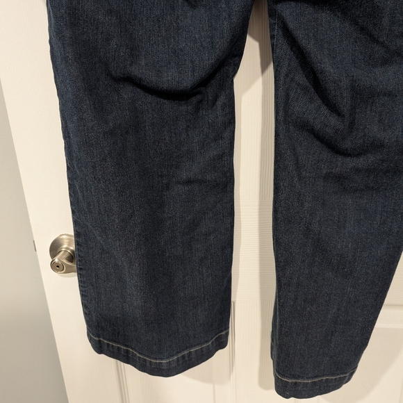 Talbot's Woman Petites Dark Wash Signature Flare Denim Jeans in Size 22W - Picture 9 of 13